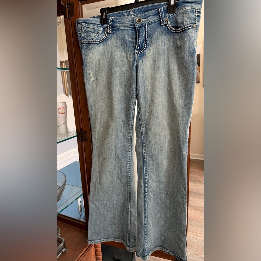 Rue21 Premier Denim Woman’s size 13 Light Wash Jeans - Classic Straight Leg